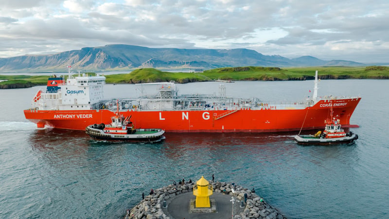 Anthony Veder LNG carrier Coral Energy.